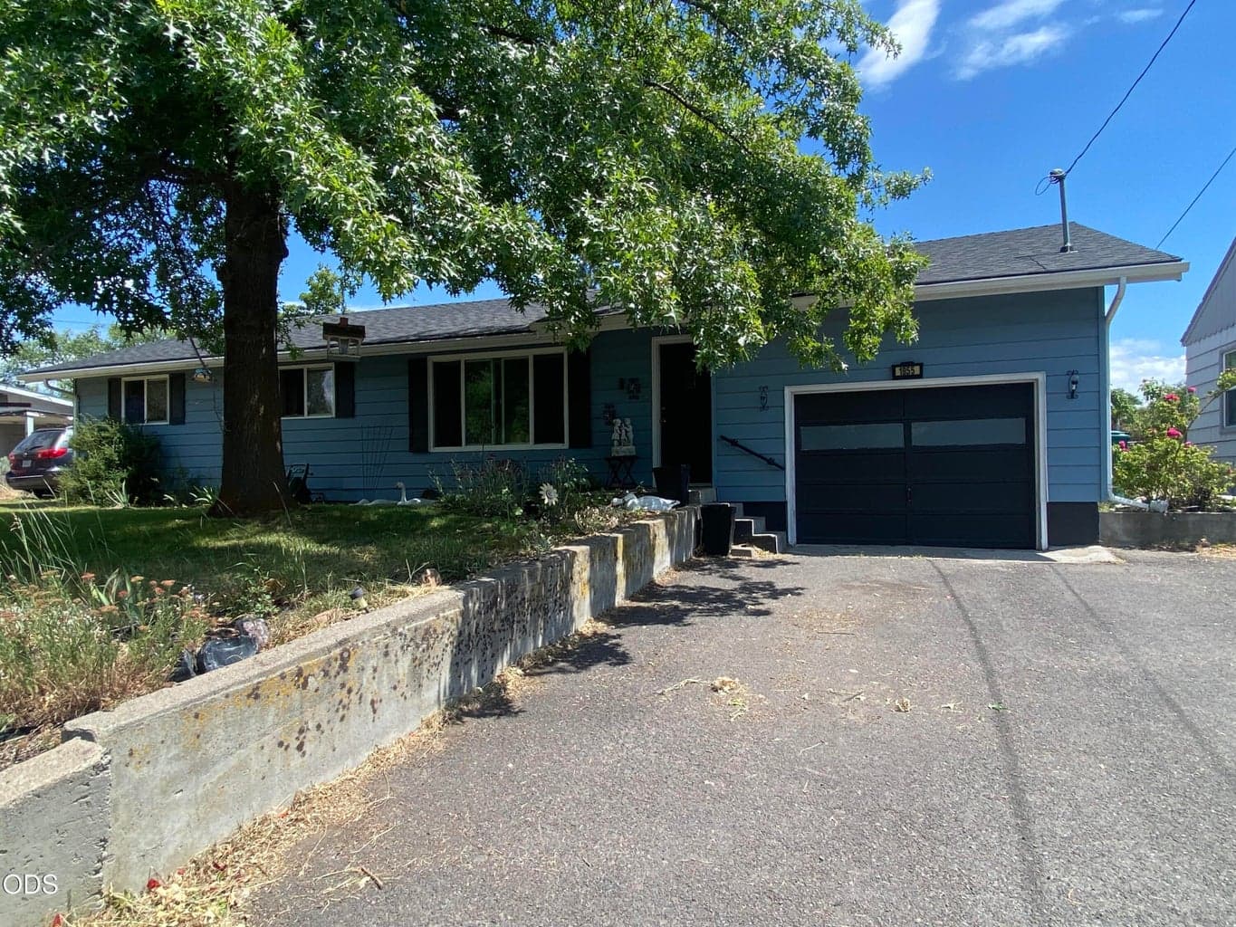 Photo of 1855 Lakeview 3 of 39