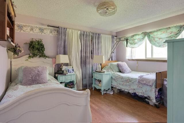 Photo of 20873 SE Greenmont Drive 16 of 70