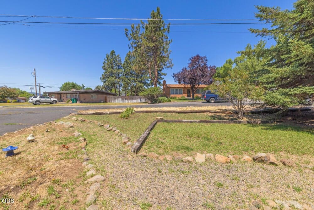 Photo of 6236 Cherry Way 5 of 37