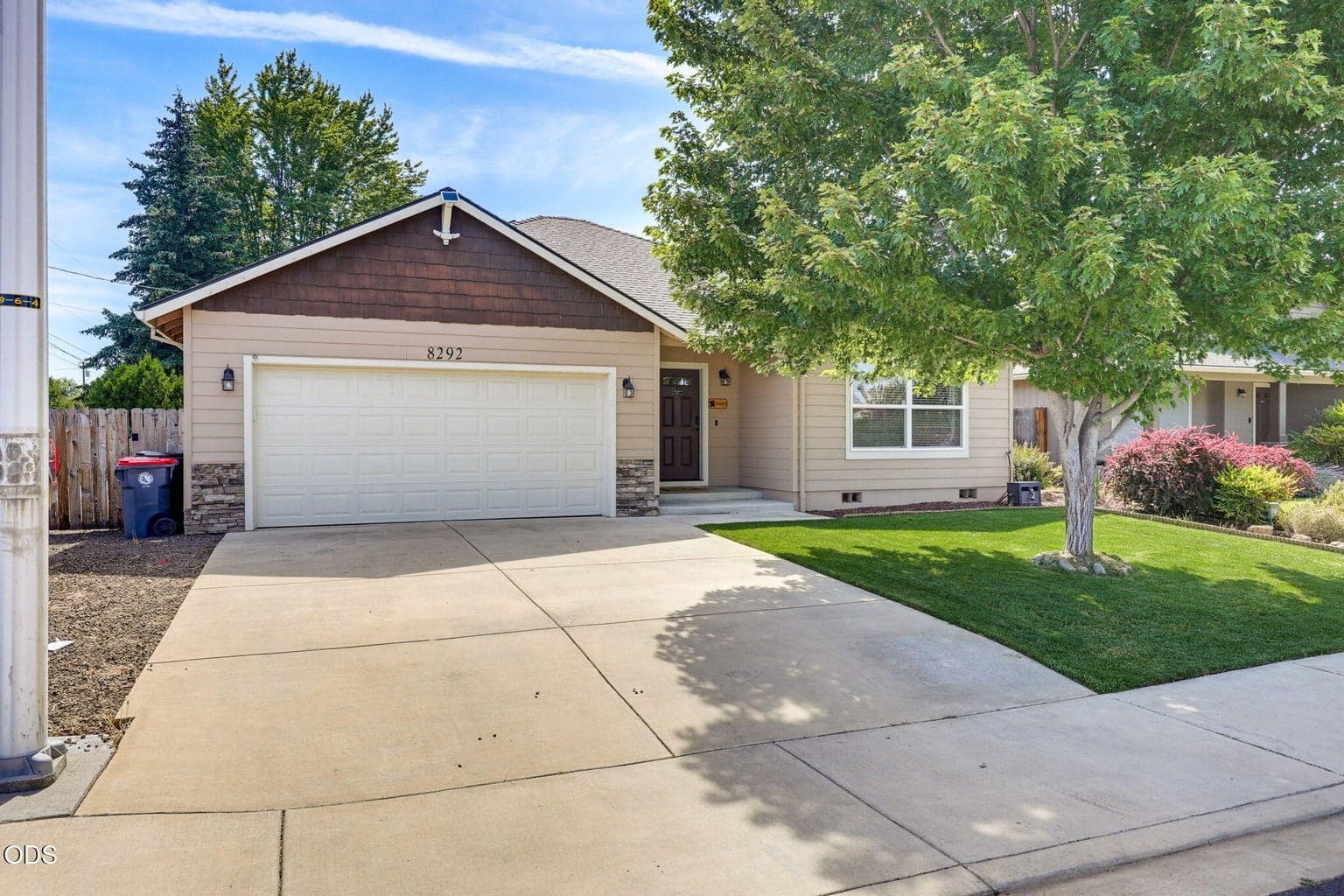 Photo of 8292 29th 3 of 39