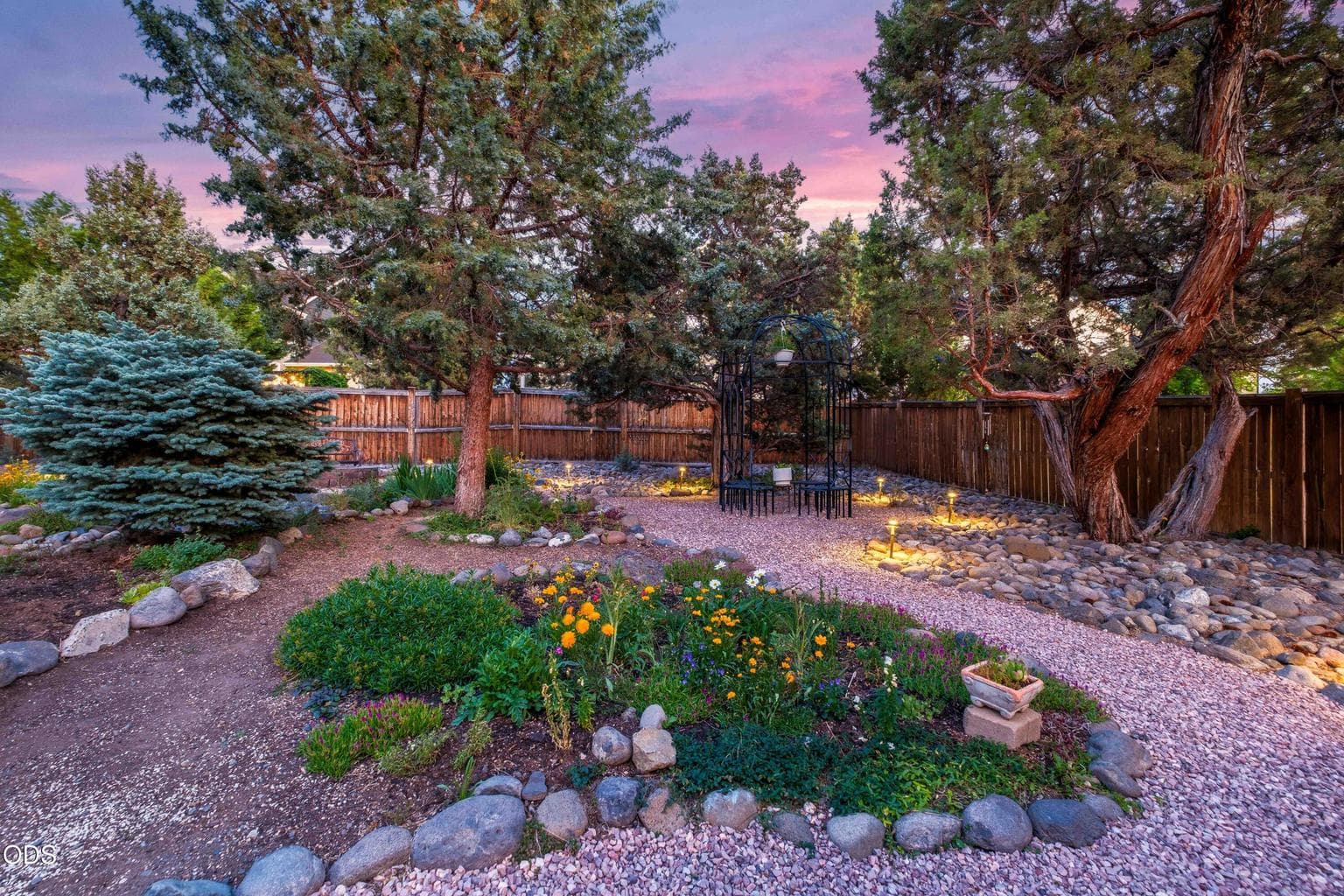 Photo of 4022 SW Majestic Avenue 33 of 52