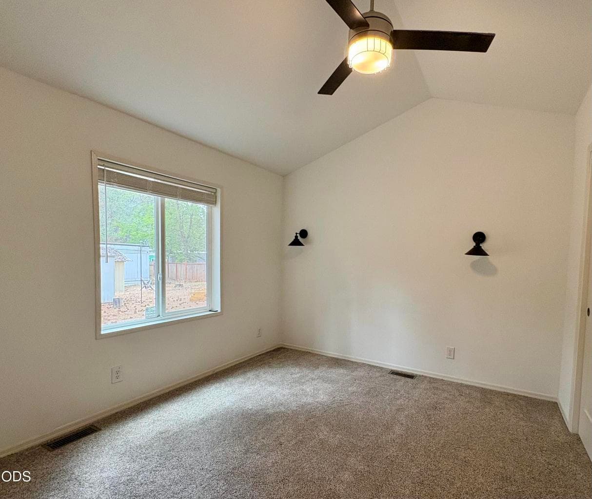 Photo of 61060 Kings Lane 7 of 13