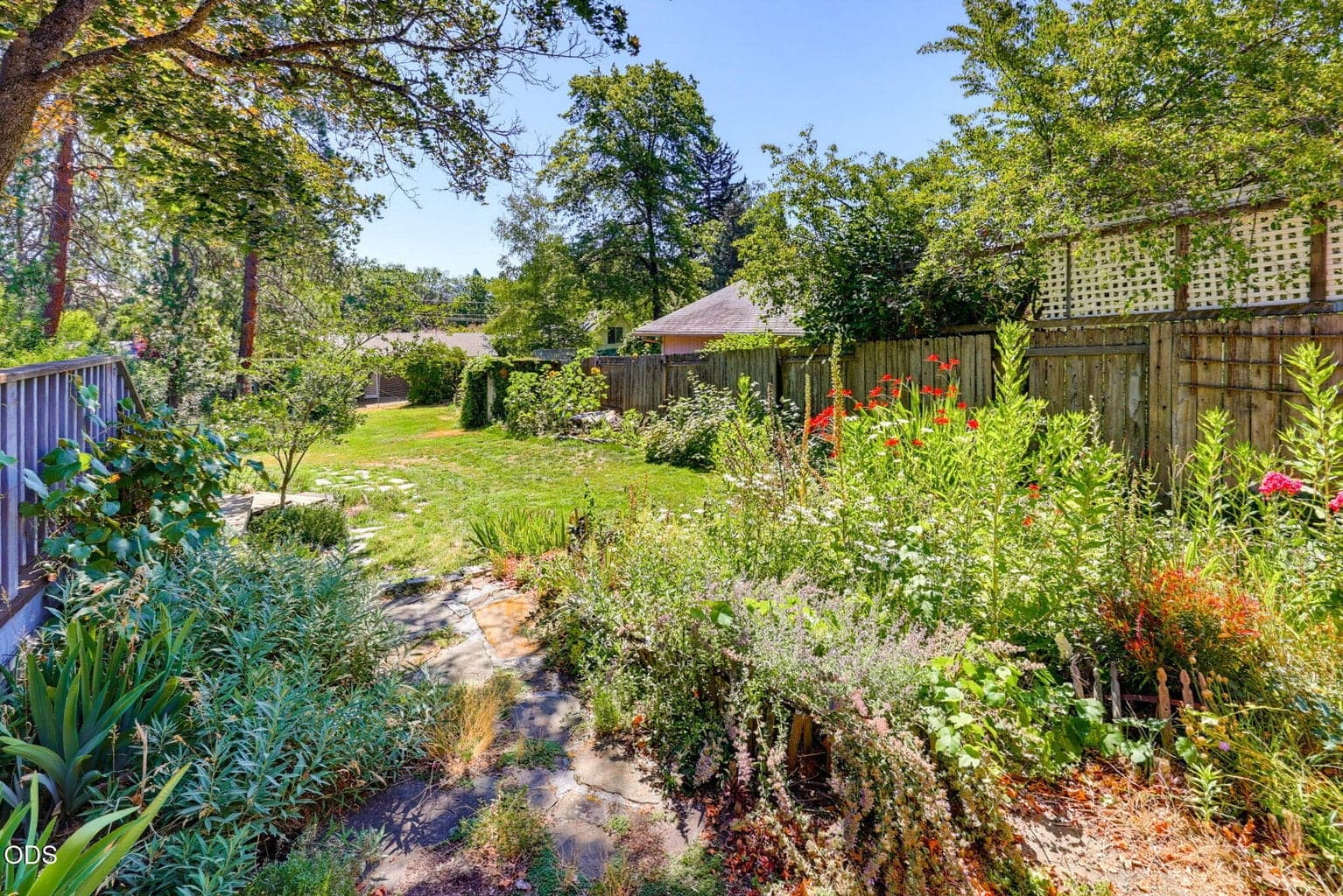 Photo of 840 Harmony Lane 4 of 43