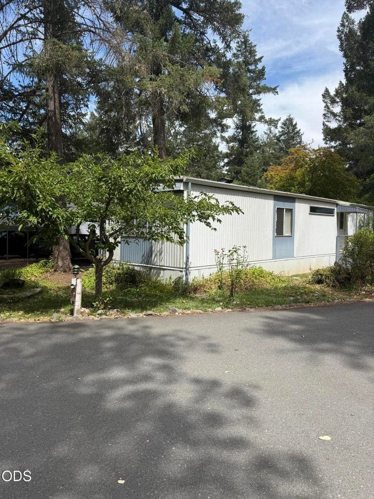 Photo of 537 Thompson Creek 3 of 15