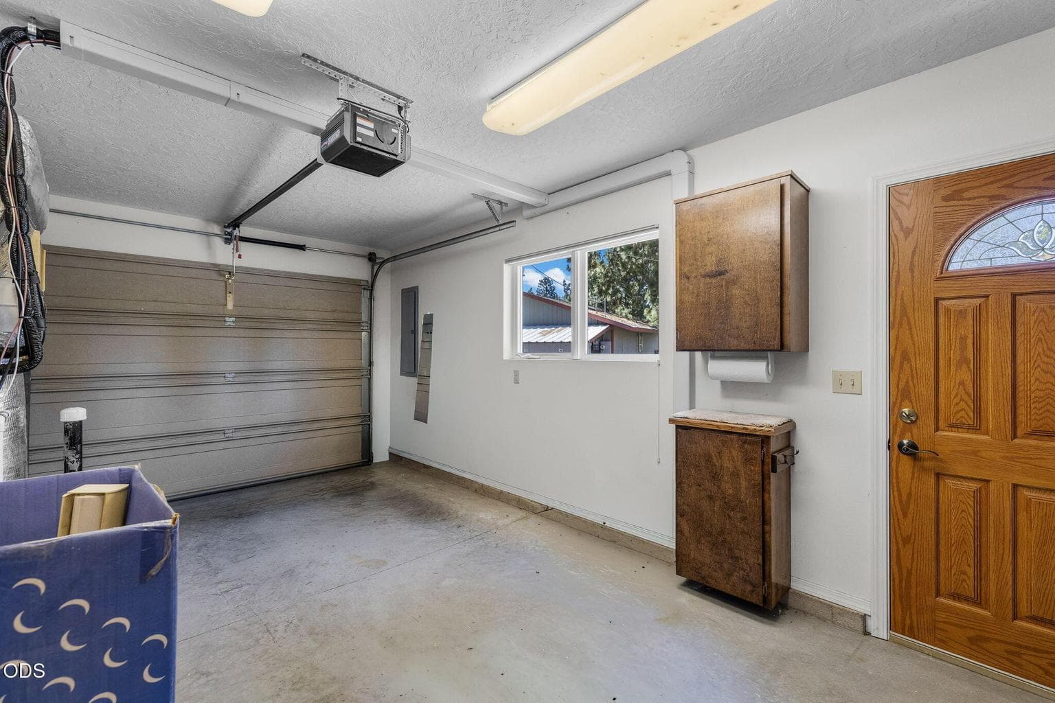 1 car garage attached to house