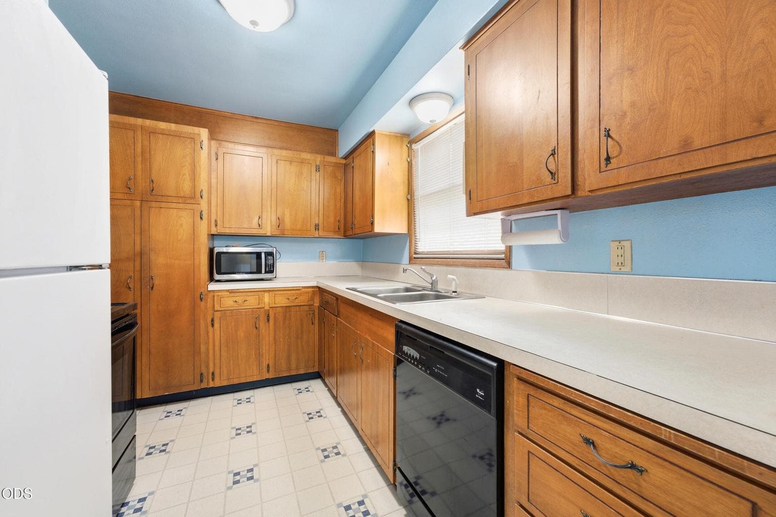 Kitchen, cabinets are still in good shape