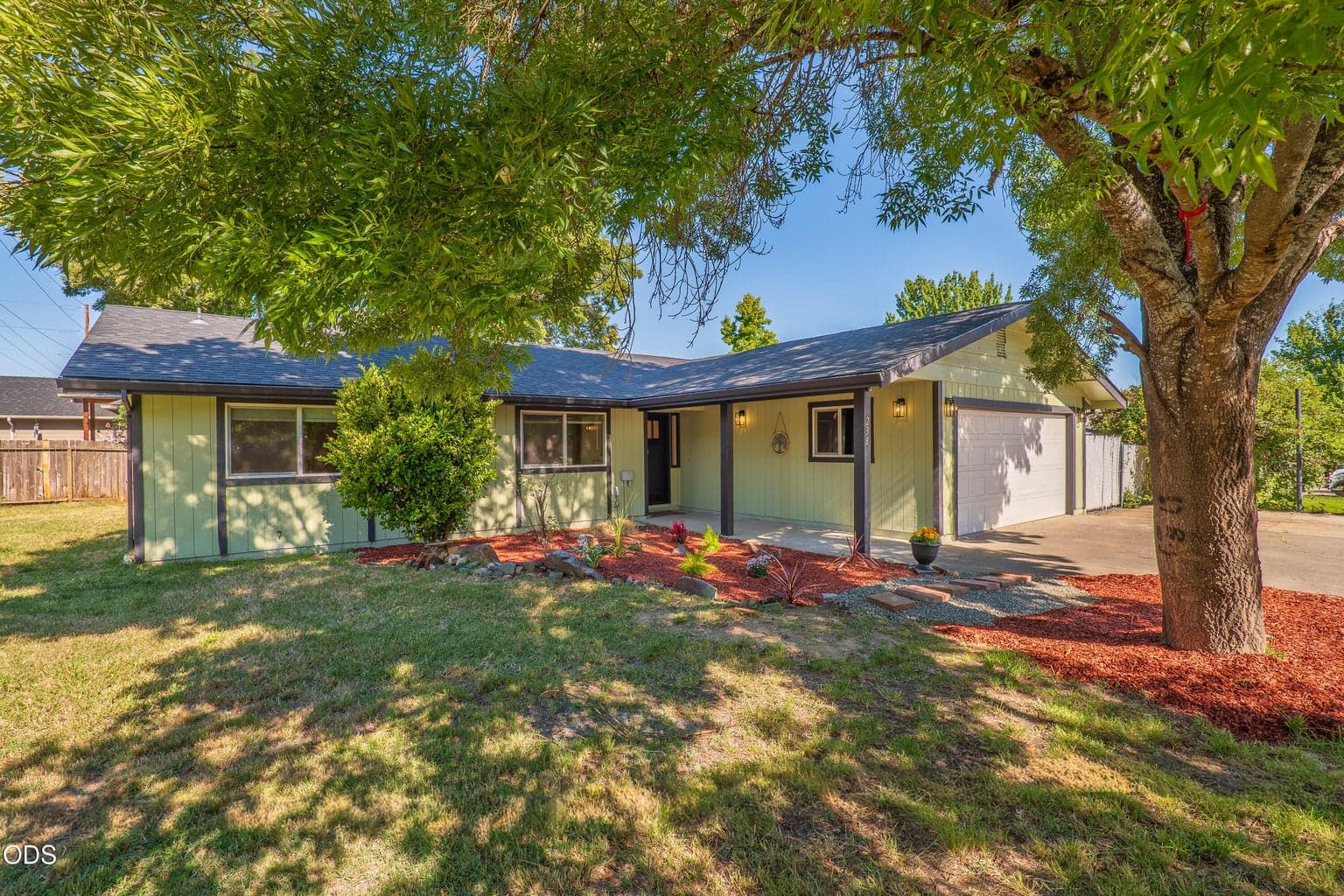 Photo of 238 Grandview Lane 2 of 37