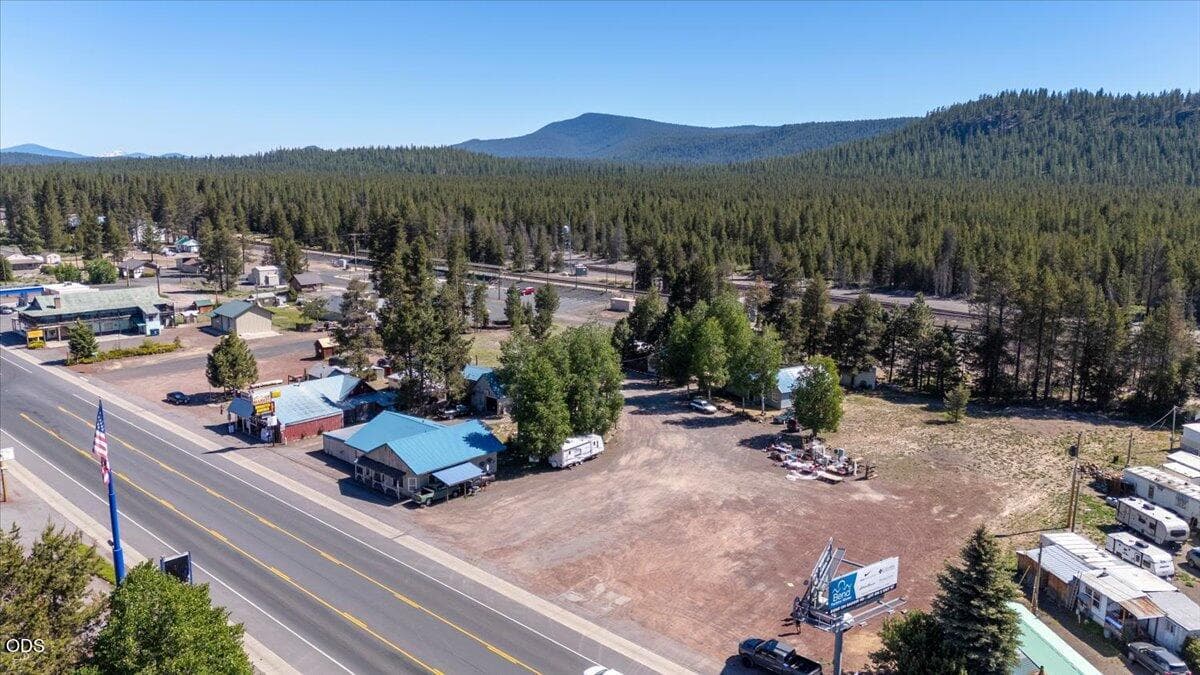 Photo of 109323 Highway 97 3 of 46
