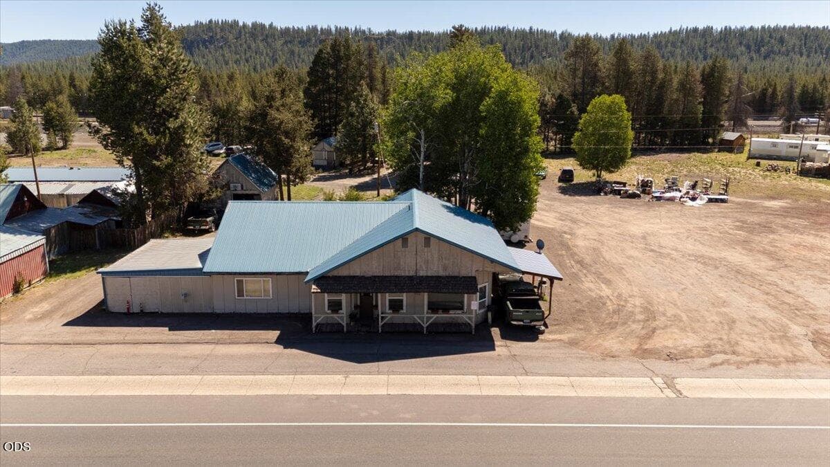 Photo of 109323 Highway 97 2 of 46