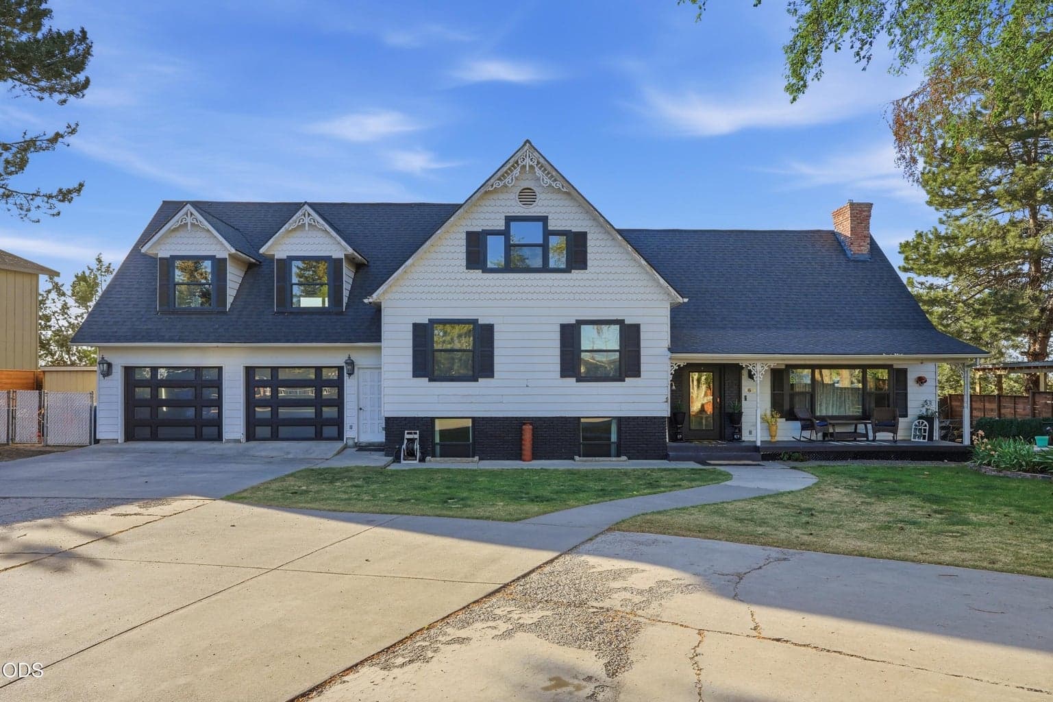 Photo of 1635 Parkway 2 of 68