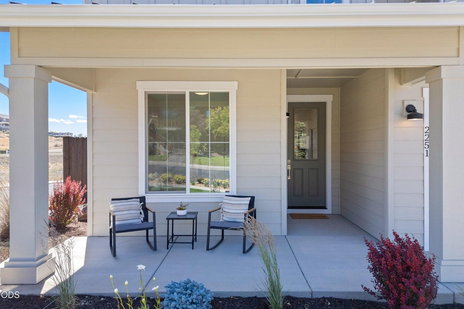 Photo of 2251 43rd 4 of 51