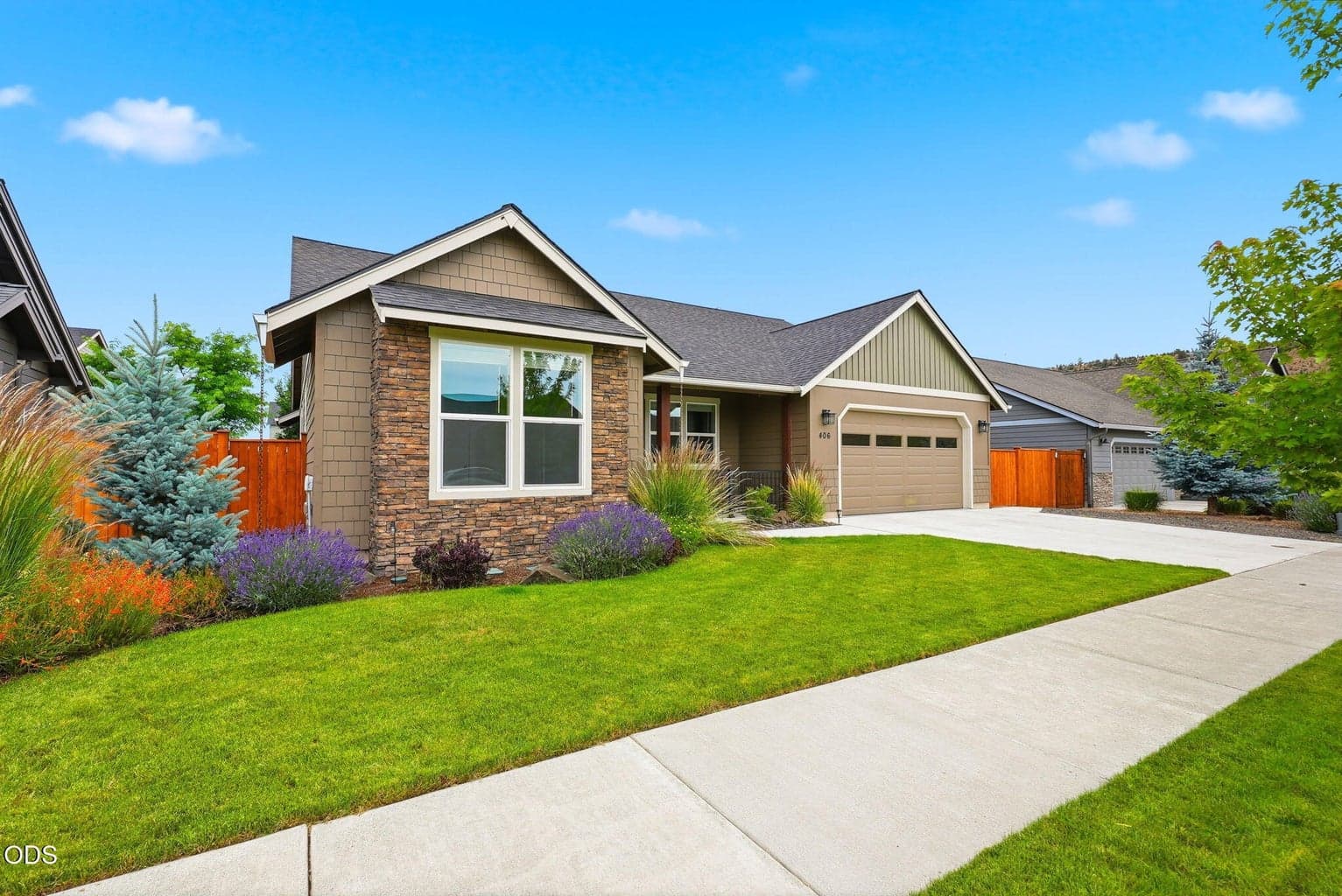 Photo of 406 Sumner Drive 2 of 54