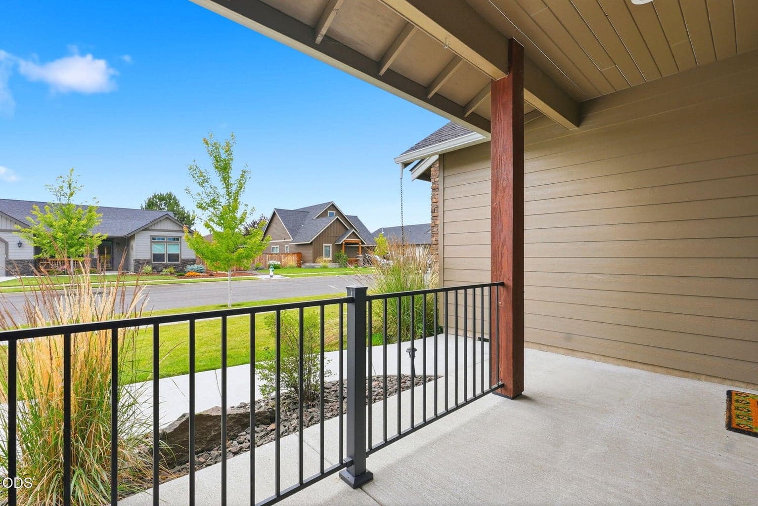 Photo of 406 SE Sumner Drive 7 of 54