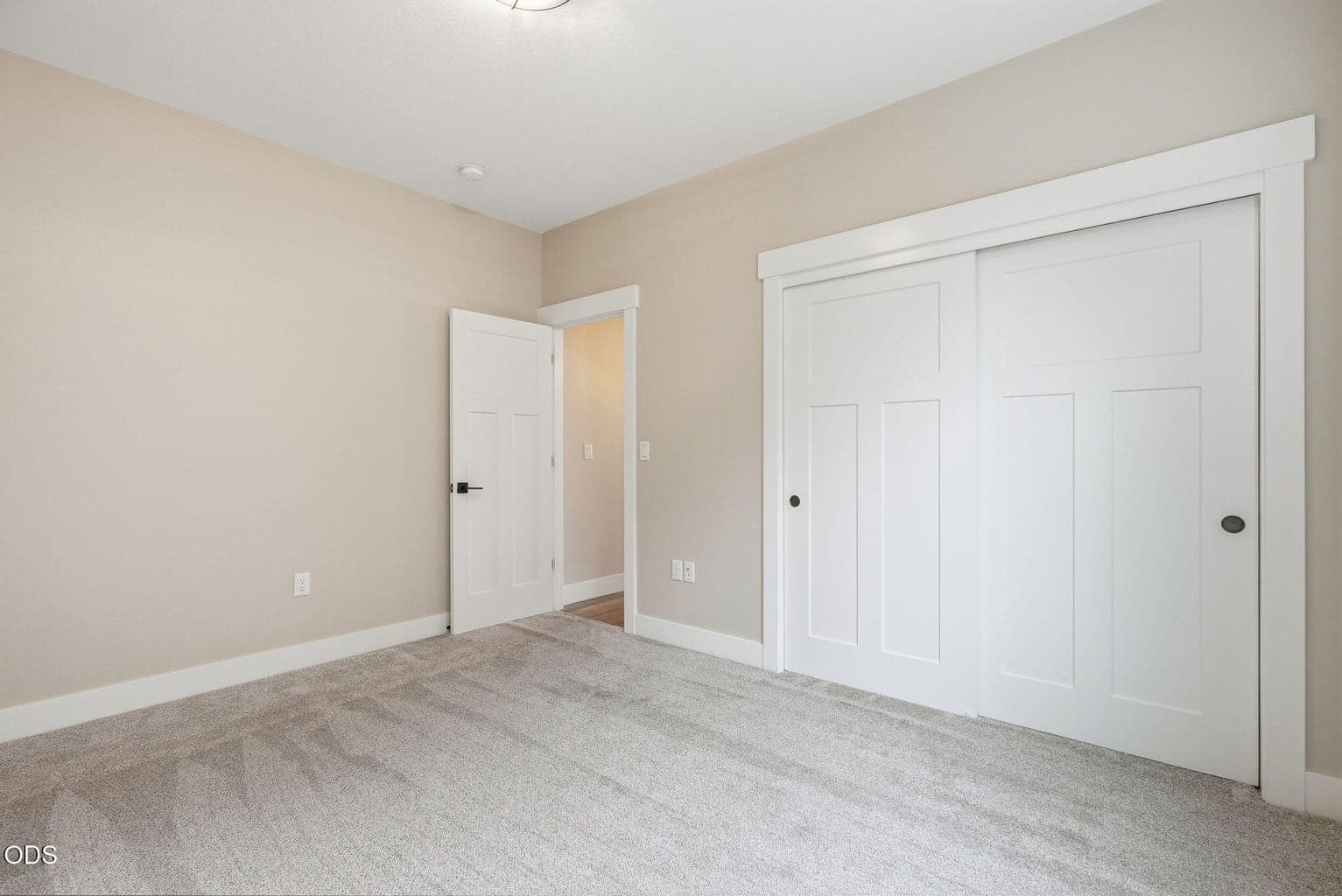 Photo of 406 SE Sumner Drive 32 of 54