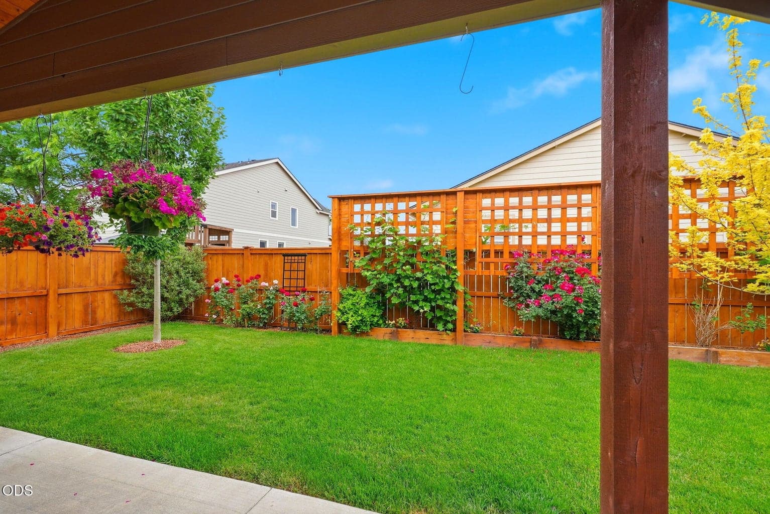 Photo of 406 SE Sumner Drive 38 of 54