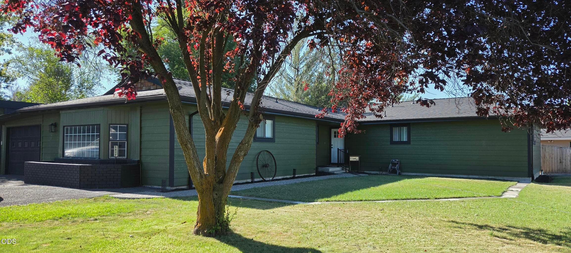 Photo of 5824 Independence Avenue 1 of 27