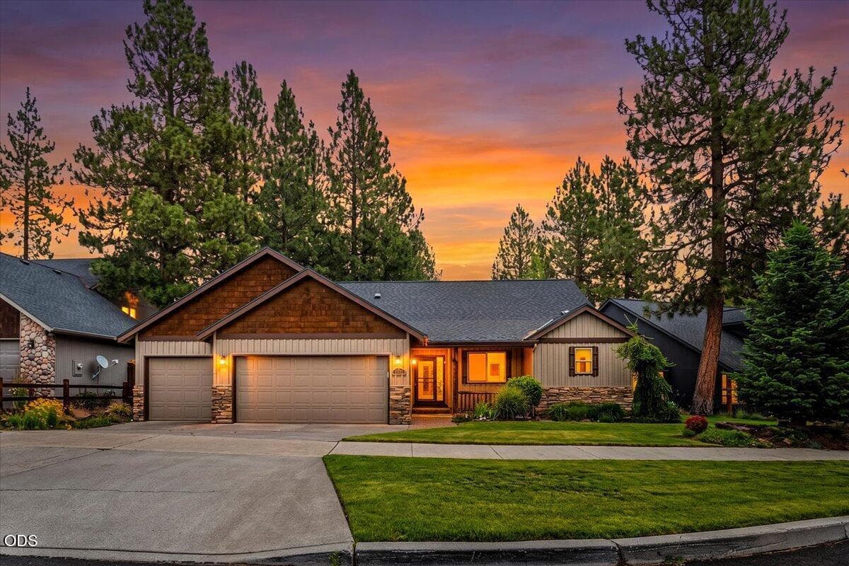 Photo of 61274 Columbine Lane 1 of 42