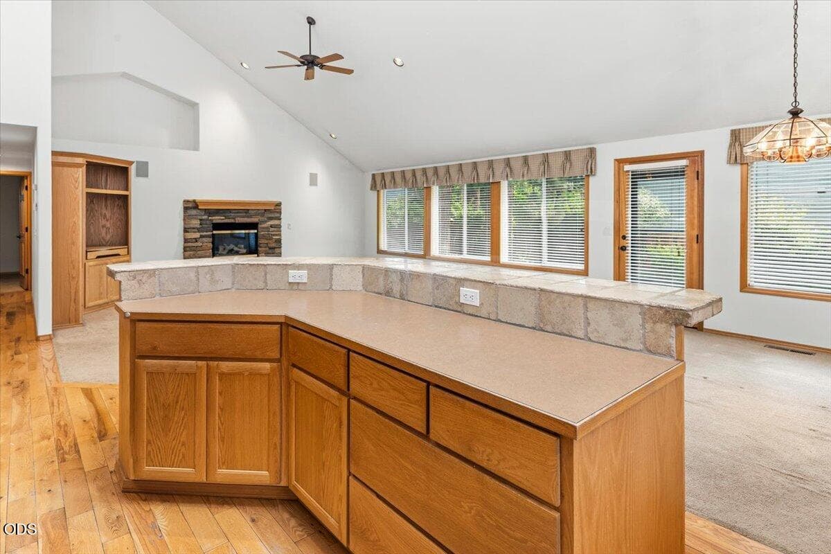Photo of 61274 Columbine Lane 11 of 42