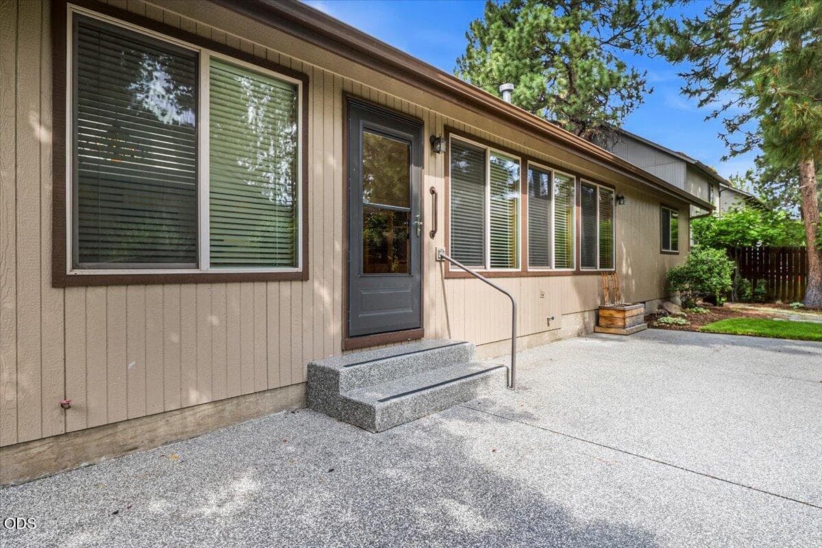 Photo of 61274 Columbine Lane 31 of 42