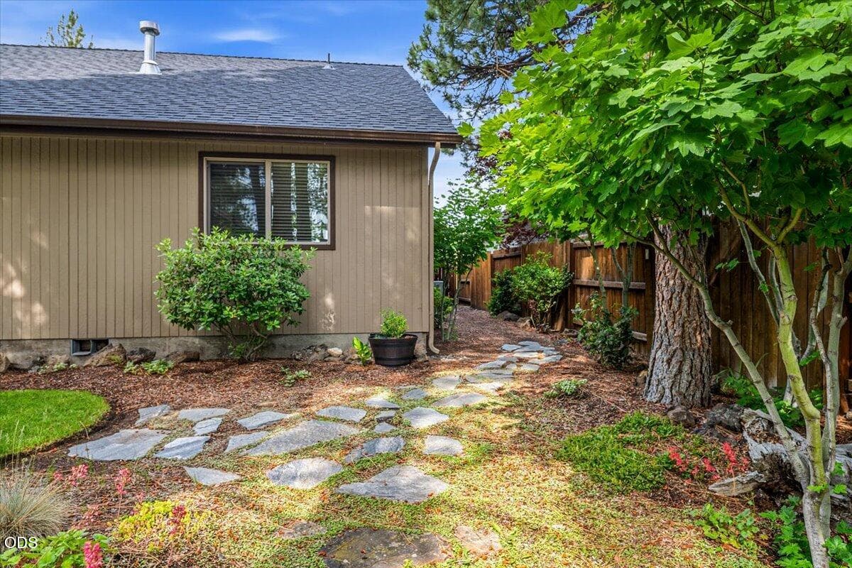 Photo of 61274 Columbine Lane 35 of 42