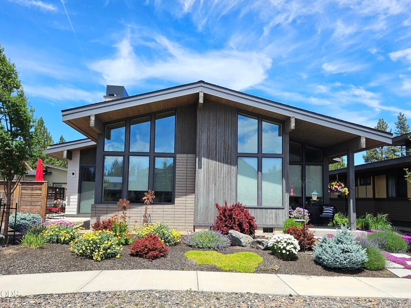 Photo of 304 Clearpine 1 of 20