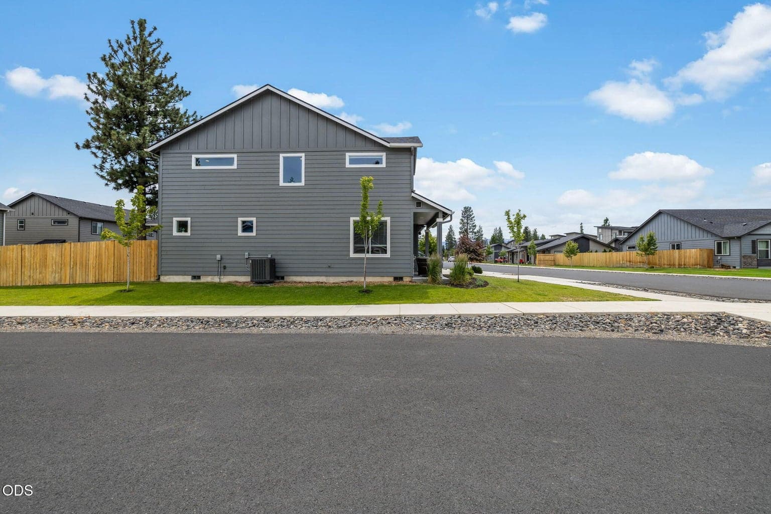 Photo of 774 Reed Street 3 of 69