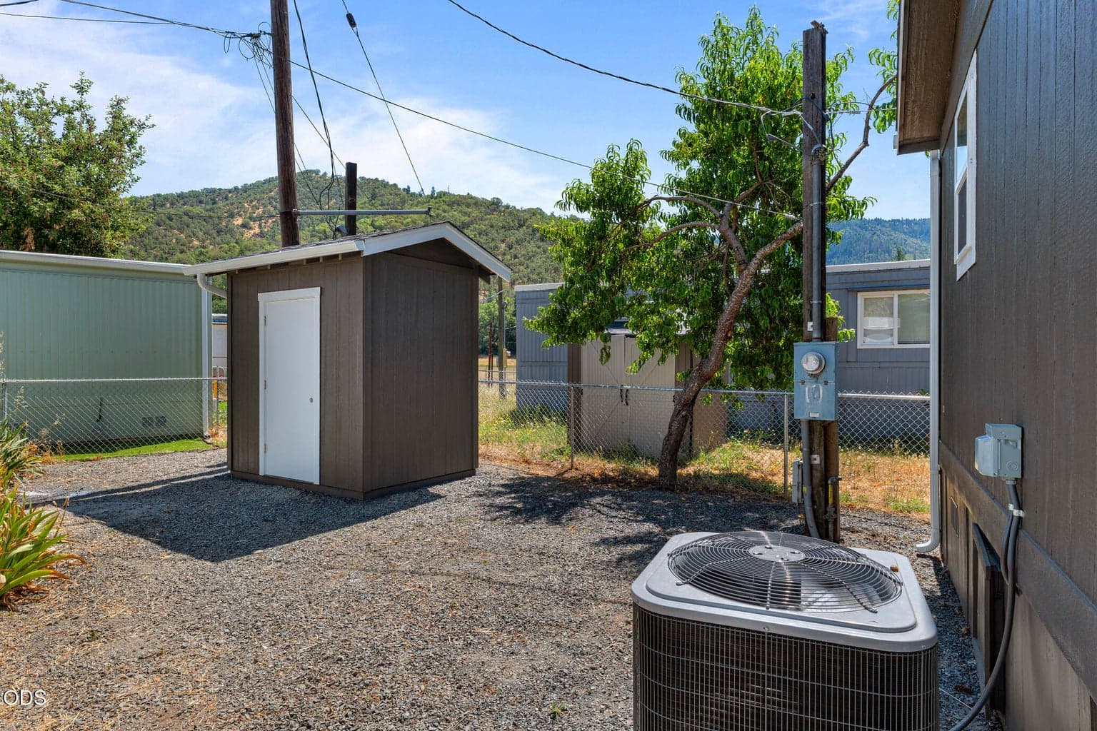 Photo of 2097 Rogue River 5 of 19