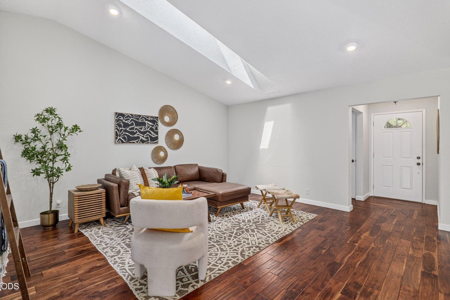 Photo of 1740 Southgate 3 of 44