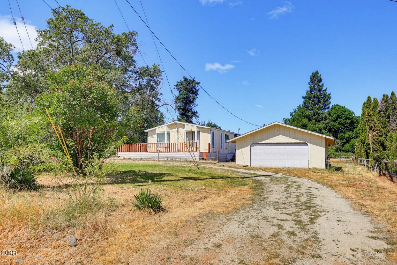 Photo of 1344 Leonard 2 of 34