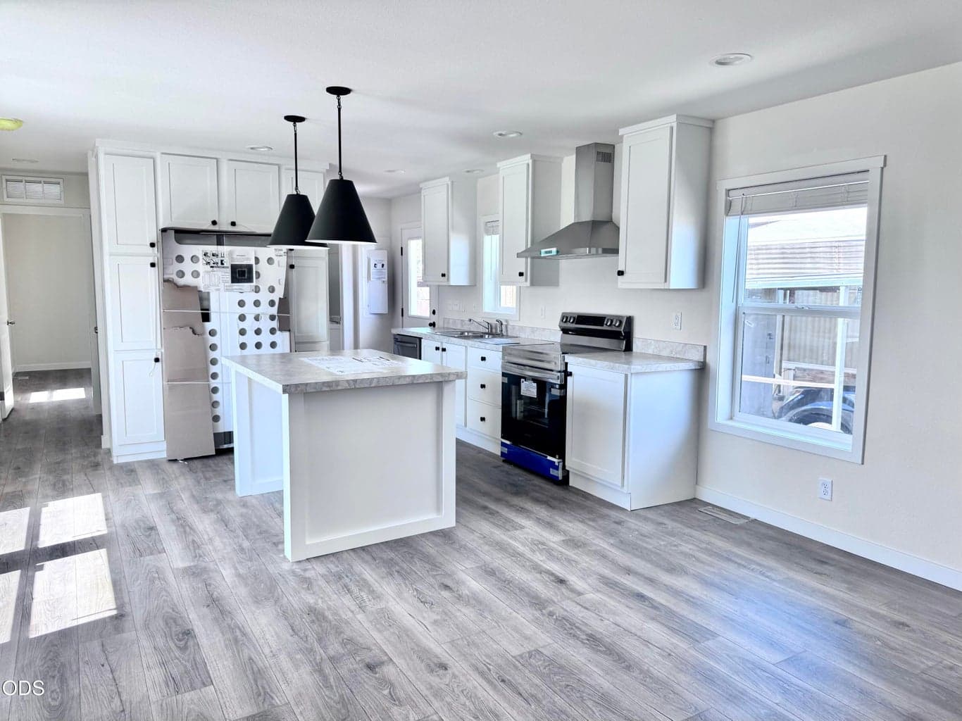 Photo of 2241 Greensprings 3 of 7
