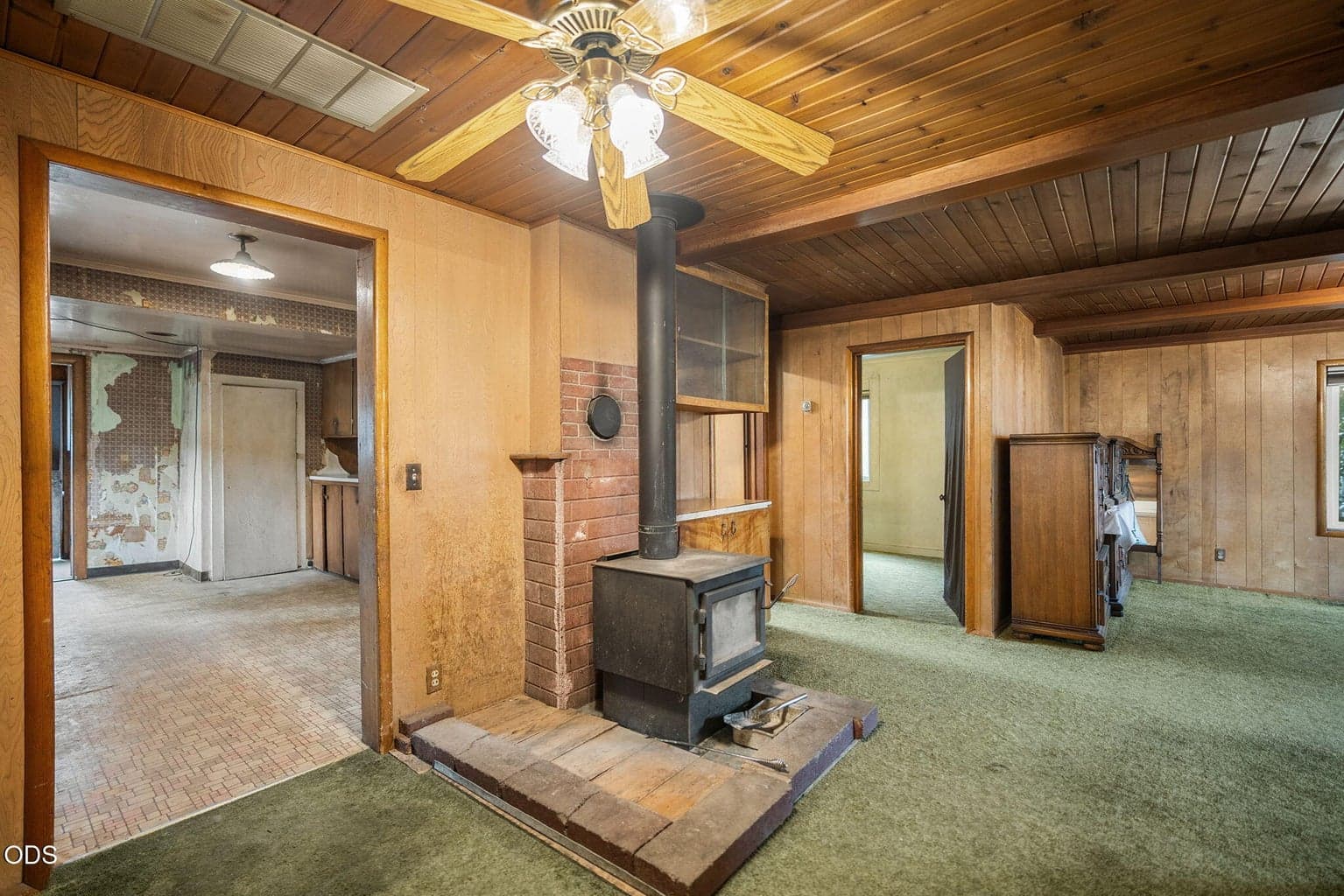 Photo of 455 NE Dekalb Avenue 8 of 24