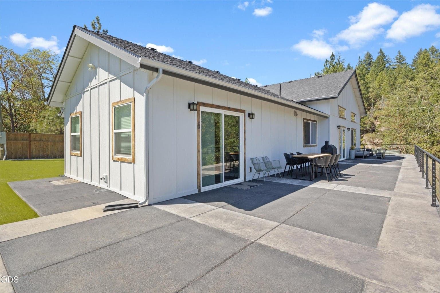 Photo of 922 Palomino Drive 2 of 52