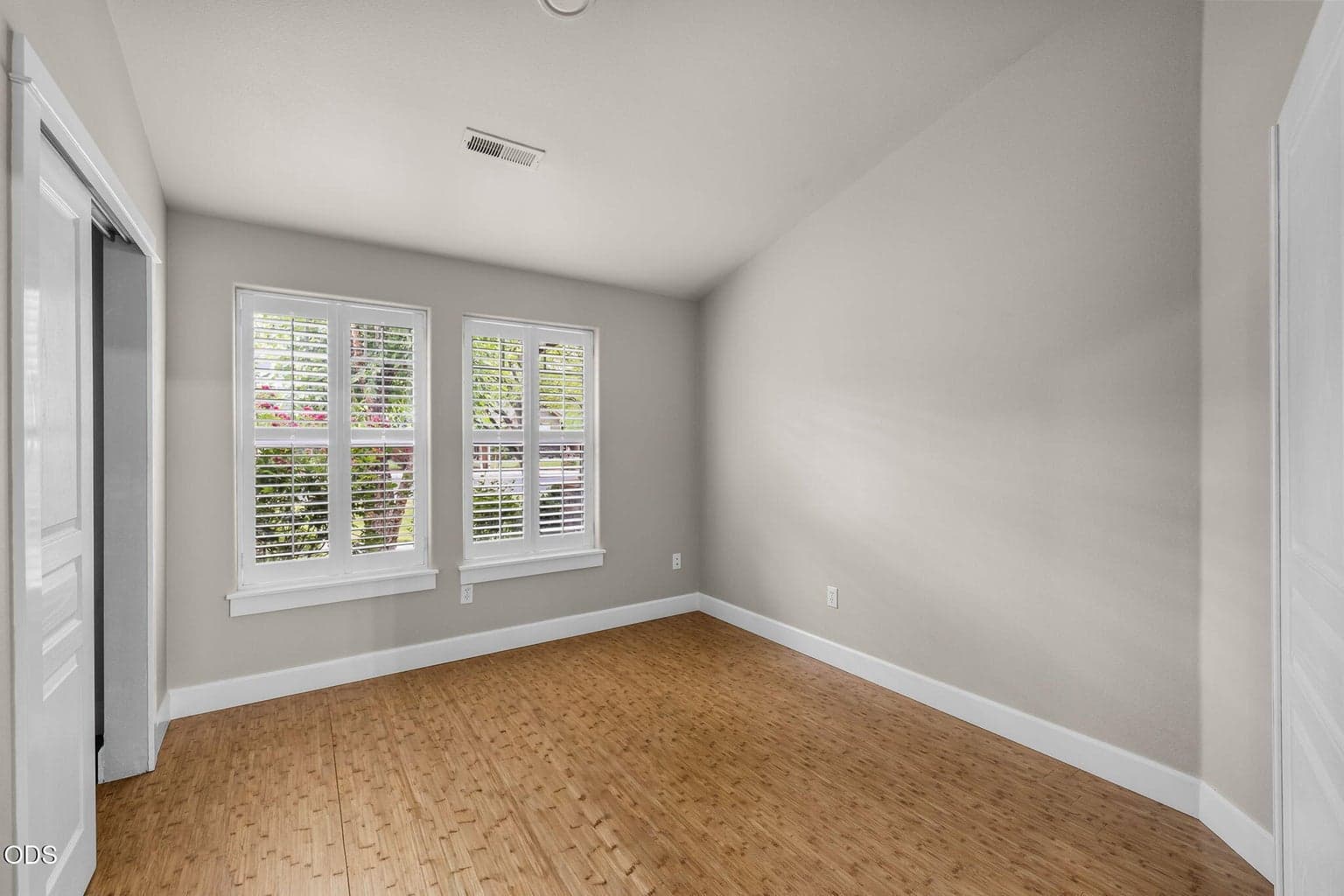 Photo of 2041 SW Obsidian Avenue 18 of 49