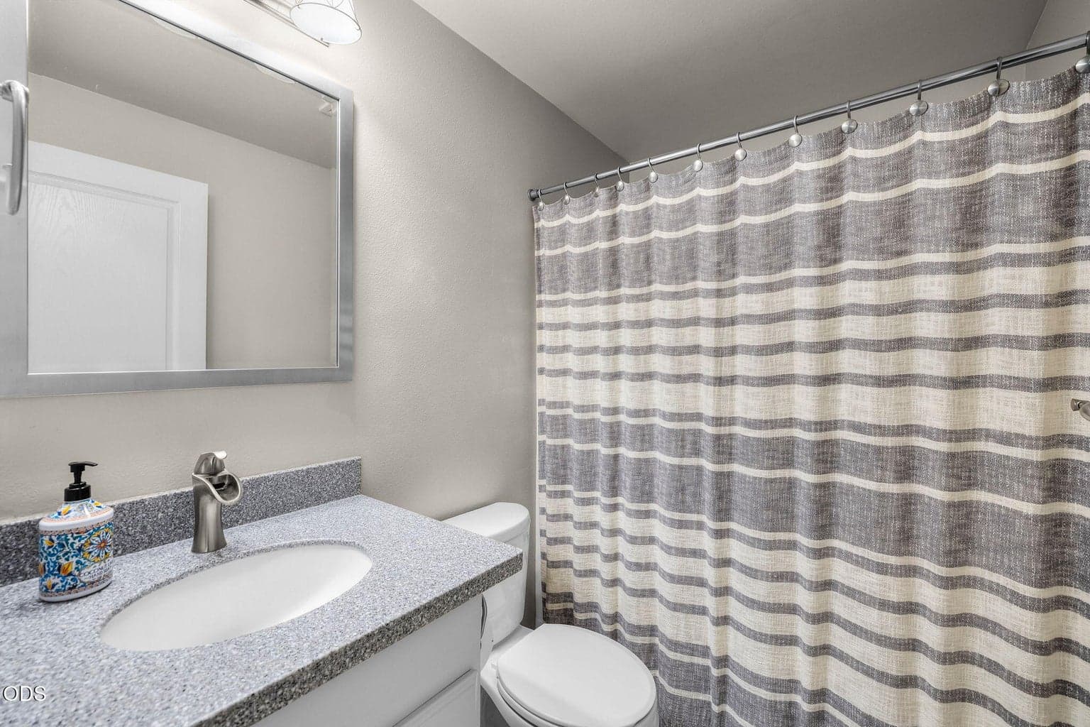 Photo of 2041 SW Obsidian Avenue 23 of 49