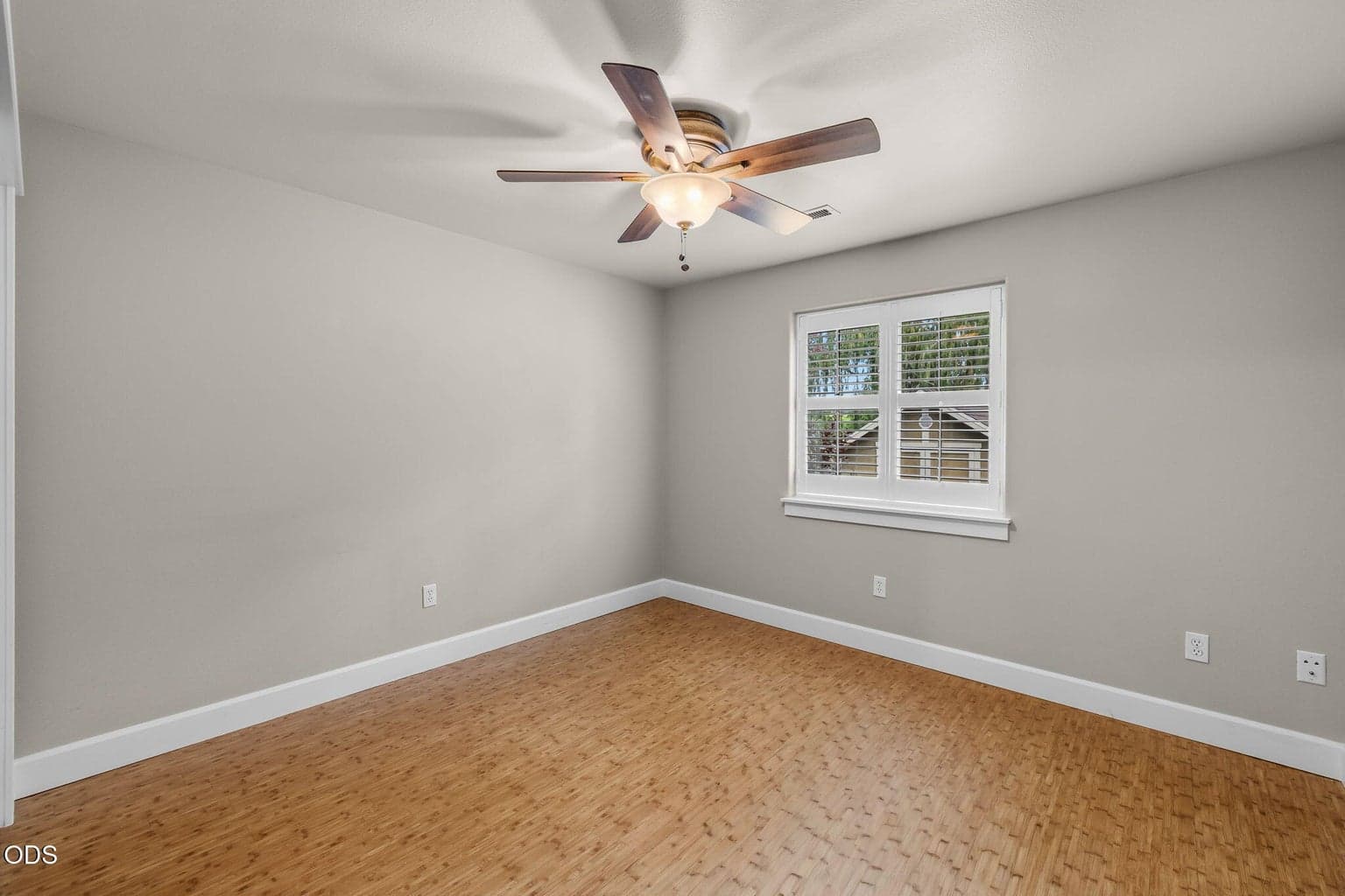 Photo of 2041 SW Obsidian Avenue 24 of 49