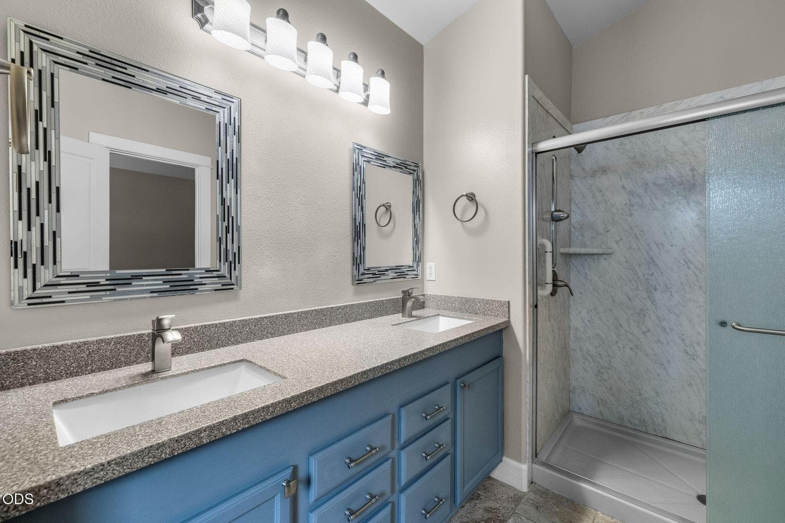 Photo of 2041 SW Obsidian Avenue 31 of 49