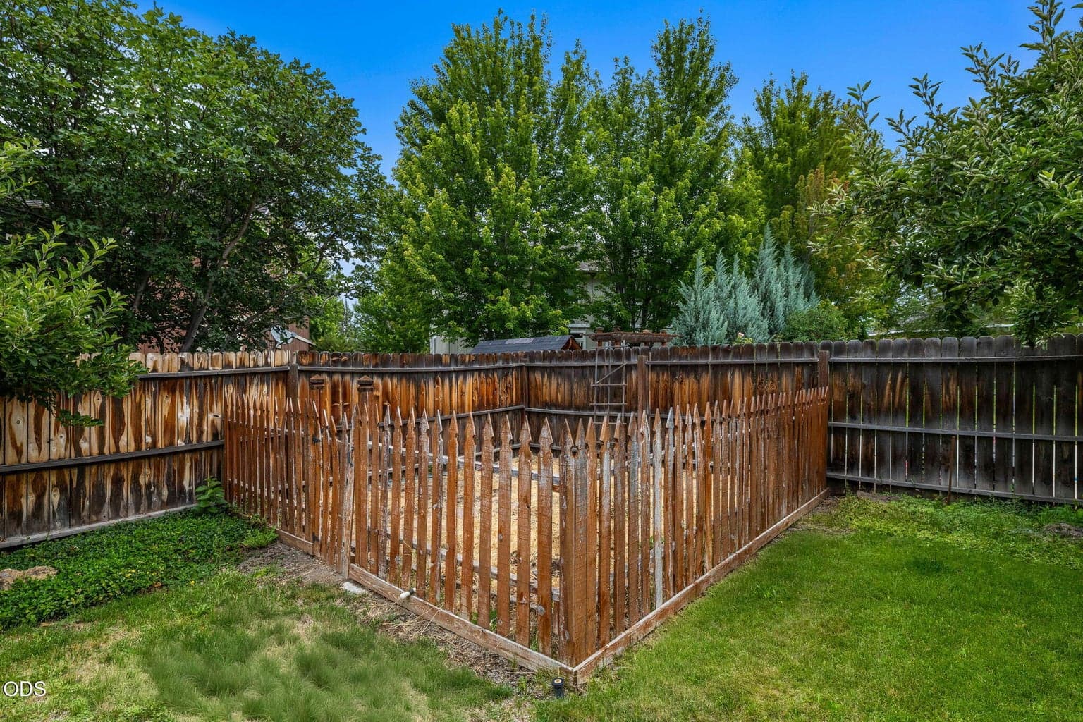 Photo of 2041 SW Obsidian Avenue 37 of 49