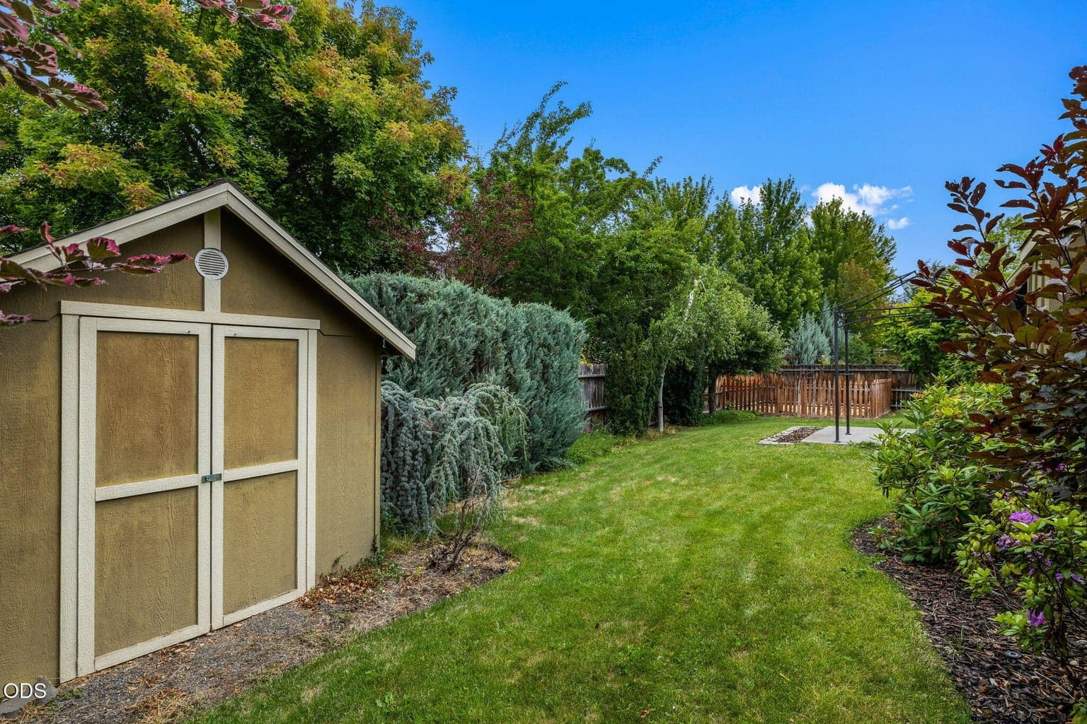 Photo of 2041 SW Obsidian Avenue 43 of 49