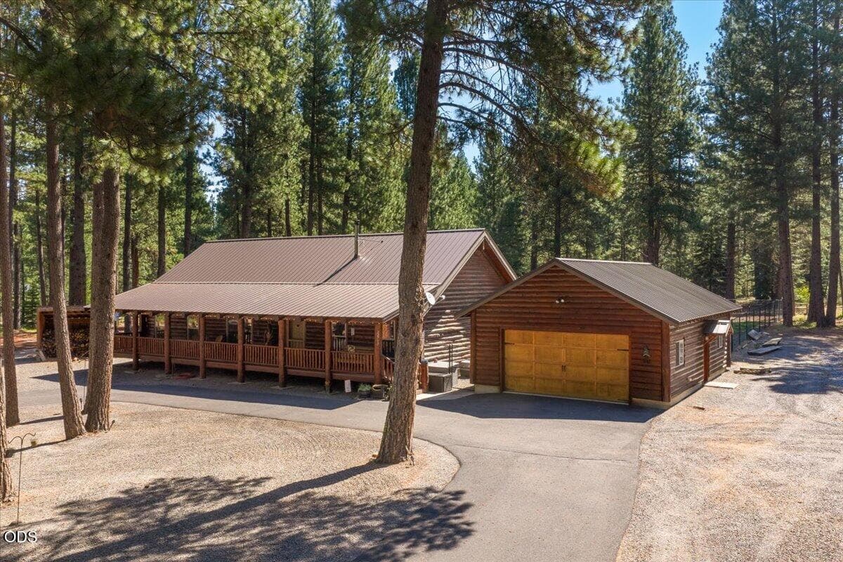 Photo of 22719 Horseshoe 1 of 47