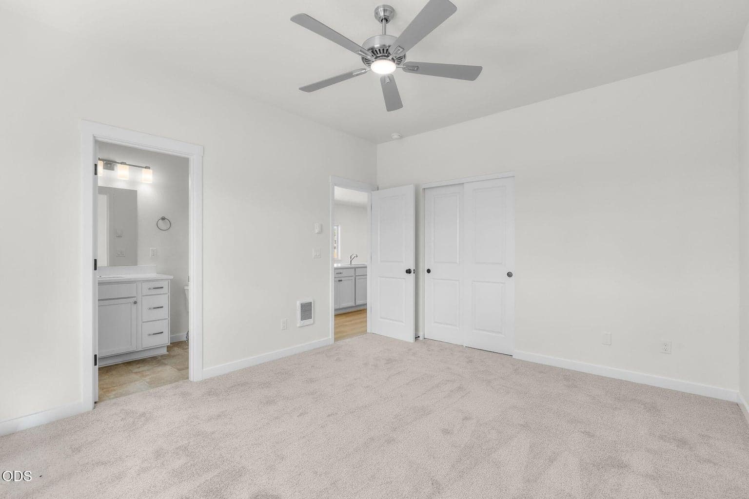 Same floorplan / different interior package for lot 4