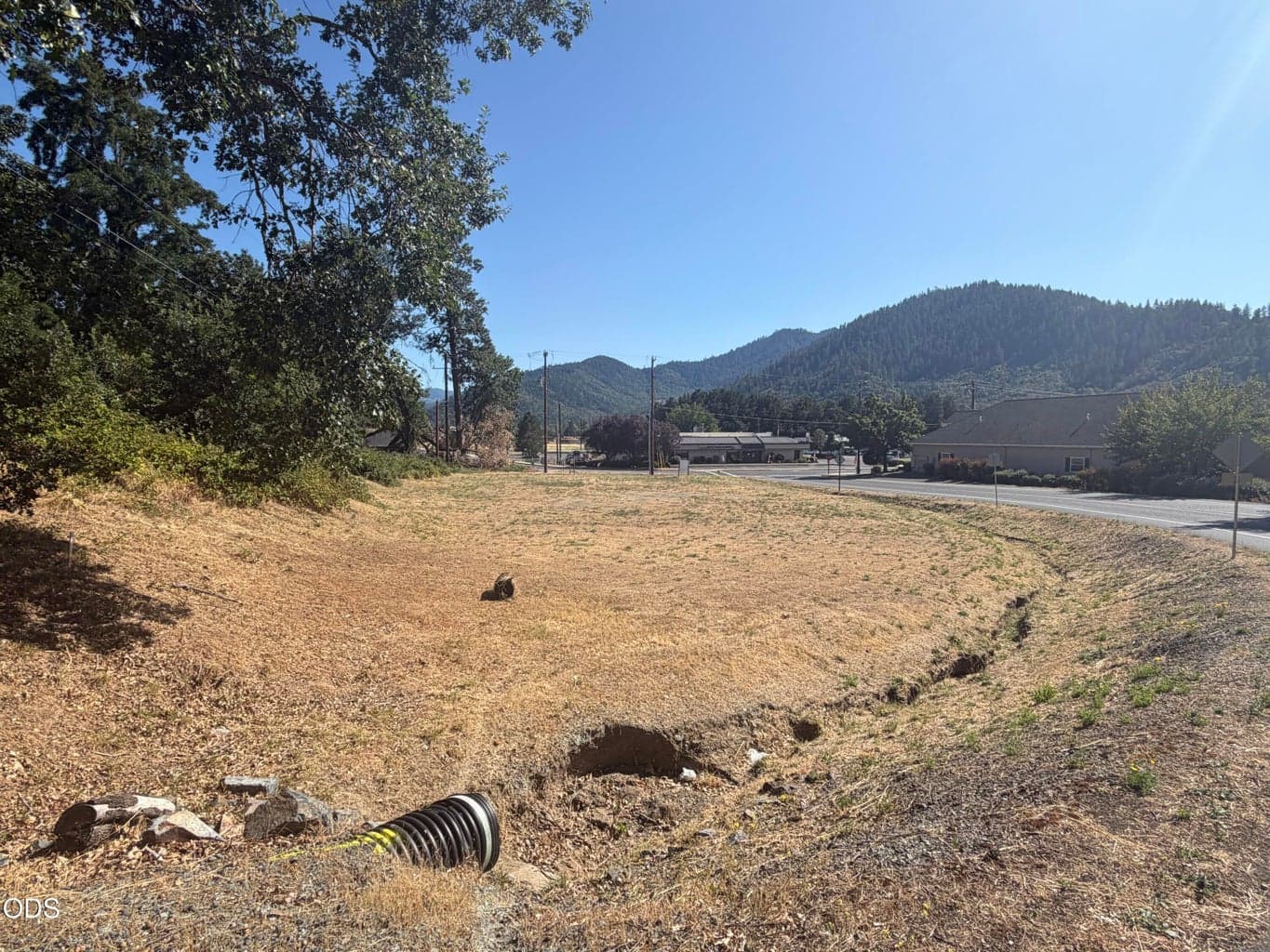 Photo of 100 Wards Creek 3 of 6