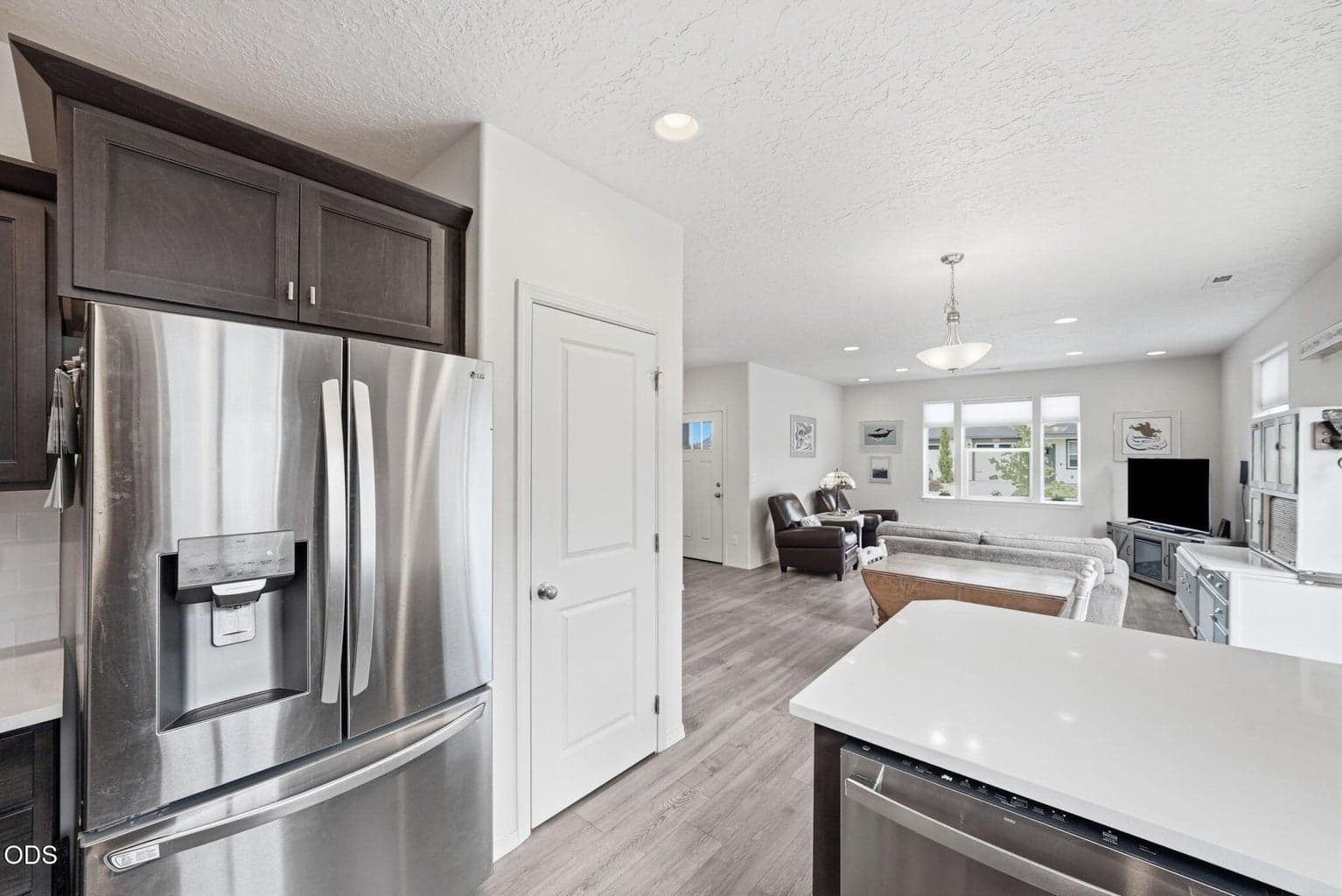 Photo of 2576 NW Teak Place 9 of 37