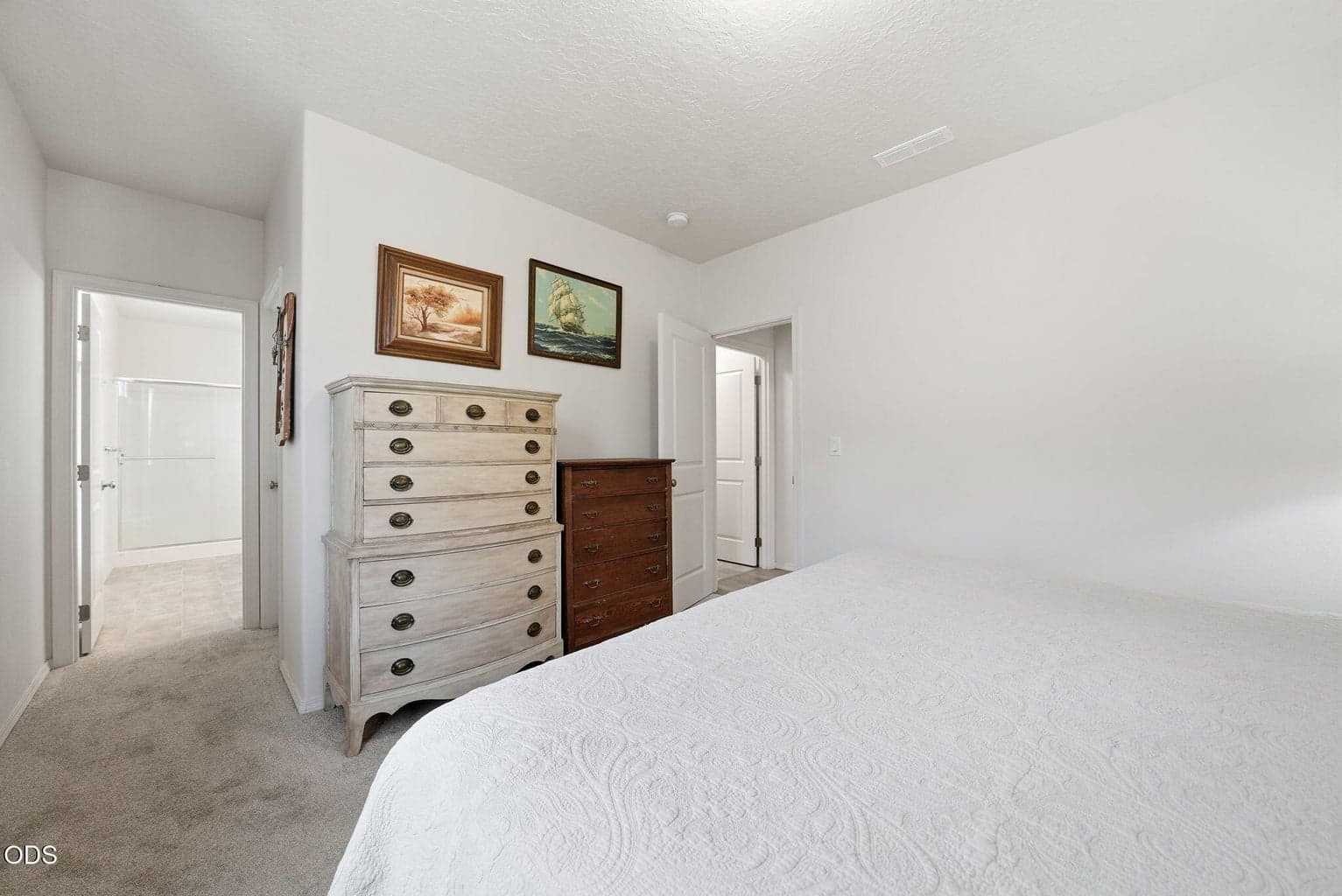 Photo of 2576 NW Teak Place 16 of 37