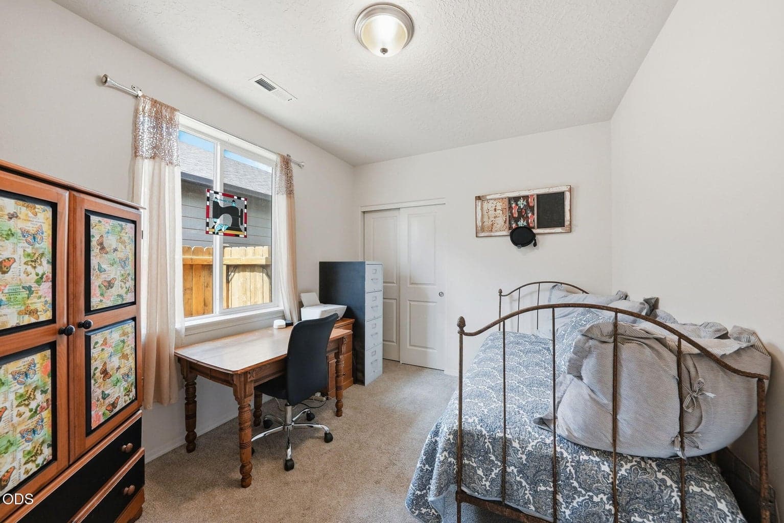 Photo of 2576 NW Teak Place 21 of 37