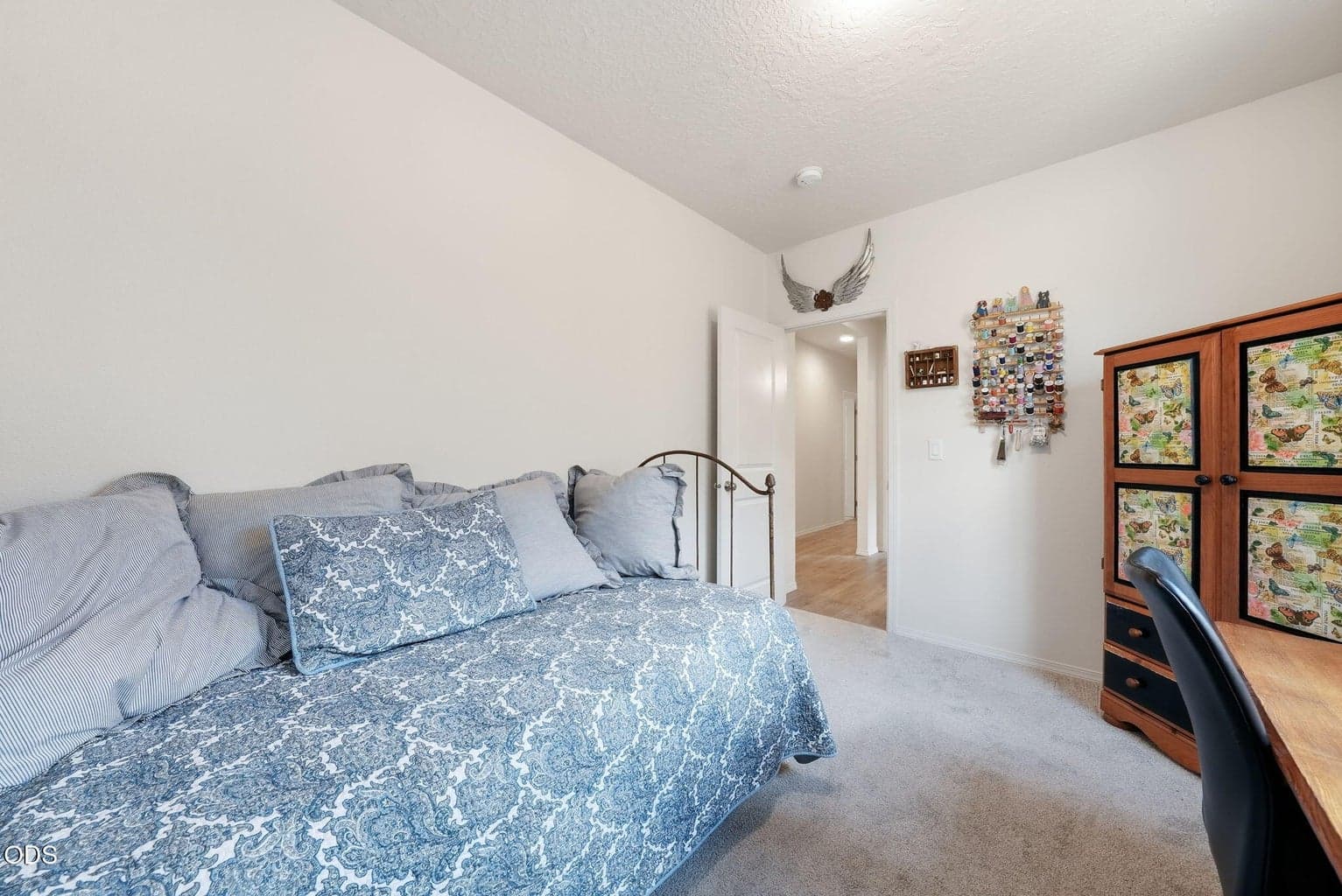 Photo of 2576 NW Teak Place 22 of 37