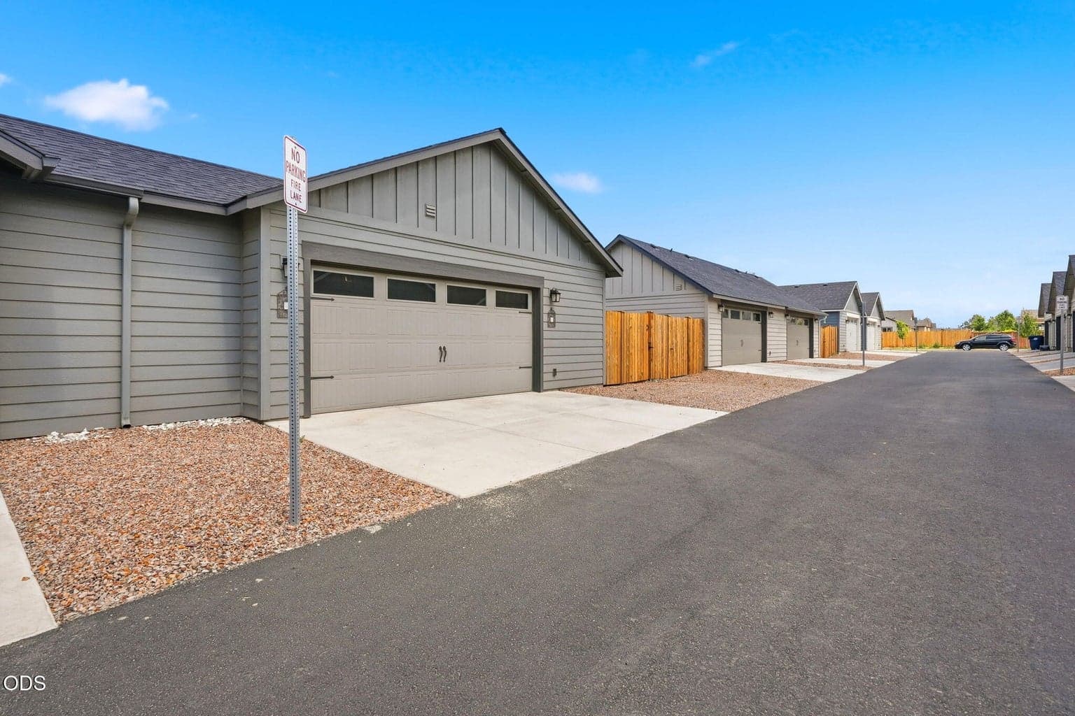 Photo of 2576 NW Teak Place 29 of 37