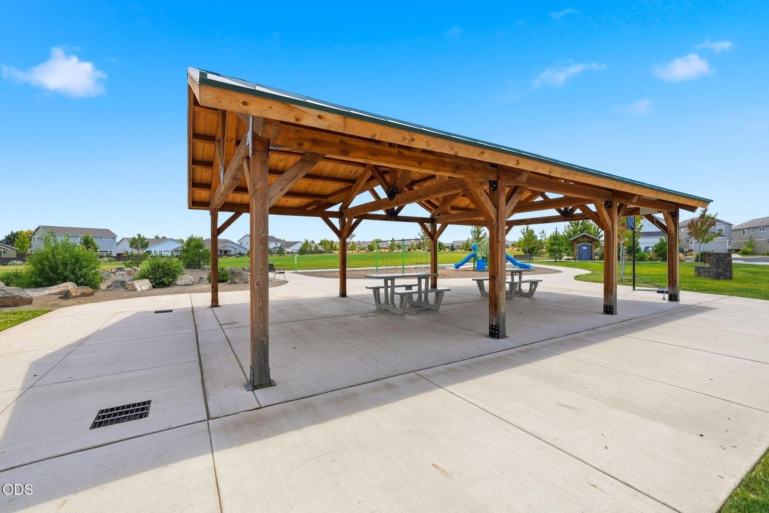 Photo of 2576 NW Teak Place 32 of 37