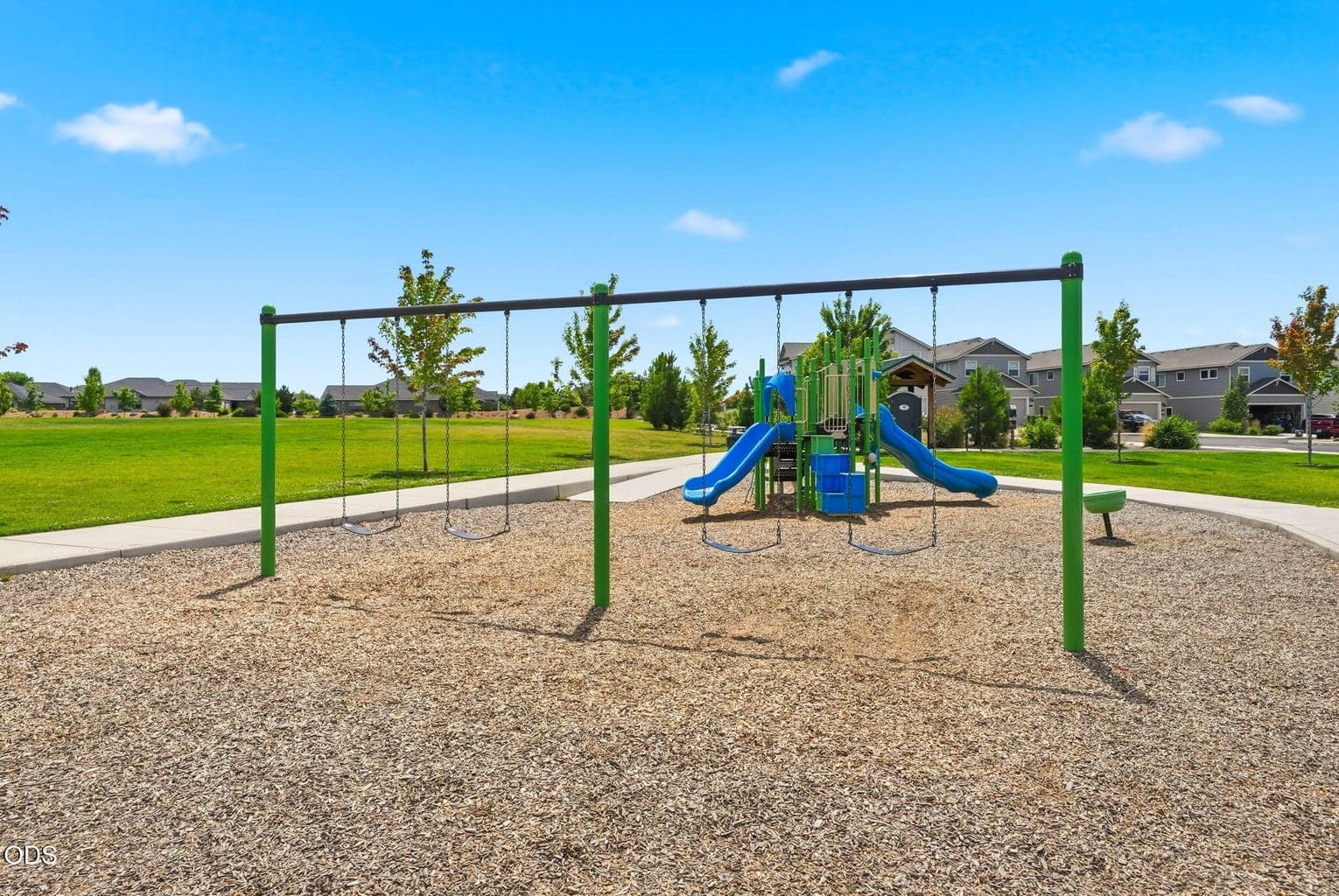 Photo of 2576 NW Teak Place 35 of 37