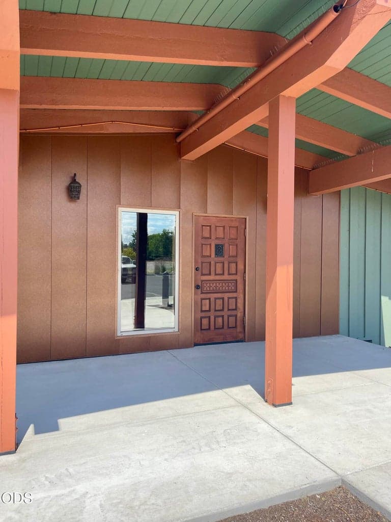 Photo of 404 4th Street 3 of 15