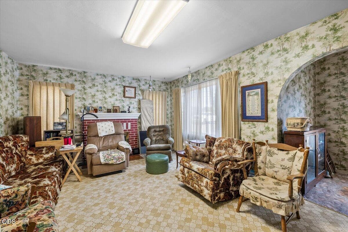 Photo of 2797 Beall Lane 4 of 24